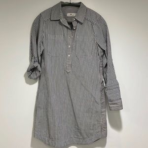 Vineyard Vines Button Front Ling-sleeve Shirt Dress in Navy Seersucker